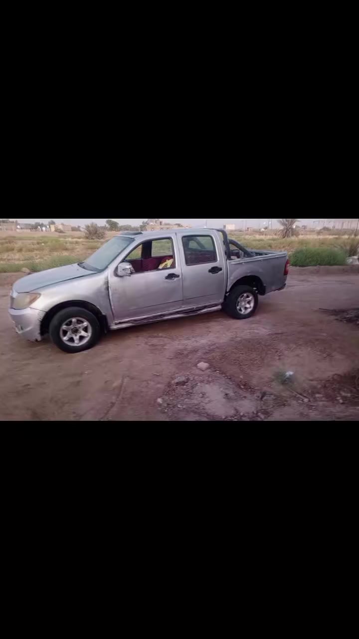 السلام عليكم سياره بيكم ابيعكم حديد راعيها ابن عمي السنويه تفاصيل وسعرها مناسب مكان السياره ديوانيه شغاله والشراي يتصل على هذا الرقم سعرها ب 20 والشراي بخير وتدلل ***********
