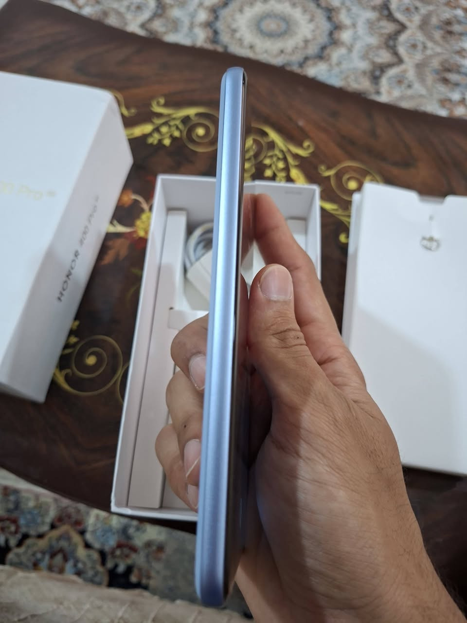 هونر 400برو کامل ملحقاته ذاکره 512 رام 12 جهاز نظیف اخو جديد 120 فريم يشغل بوبجي وبعد تعرفون مواصفات الهونر کامره احترافيه جهاز كلشي بي حلو رقمي متواجد واتساب ***********
