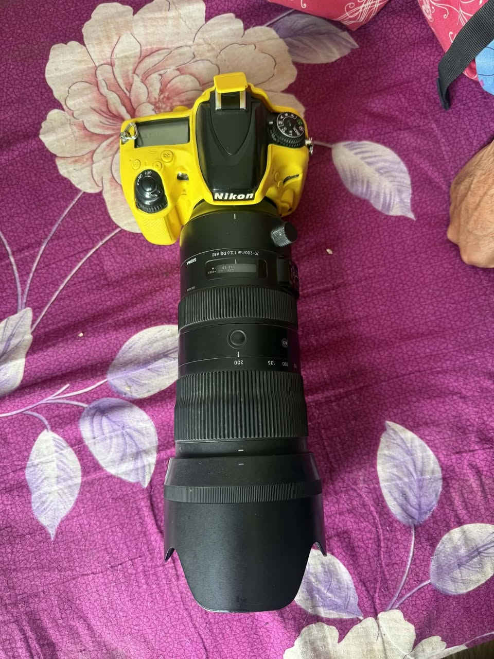 كامره نيكون 610 نضافه 90% تاخذه على فحص وعدسة 70/200 لفتحه 2:8 لبيع مع جميع ملحقاته شاحنه وجنطه وحزام كتف  لسعر مليون و800 بيه مجال


**إذا كنت صاحب هذا الإعلان وتريد حذفه لأي سبب، رجاءا أرسل رسالة إلى الدعم الفني**