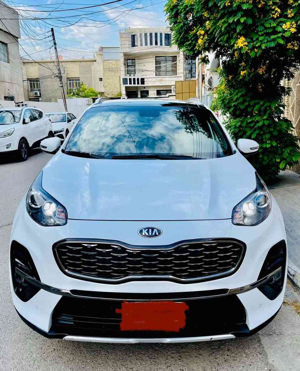 السلام عليكم
كيا سبورتج خليجي جيتي لاين موديل ٢٠١٩ شكل ٢٠٢٠ الشركة الدولية 
ماشية ٧٥ حقيقي.فول مواصفات ١/١ معروفة .محرك ٢٠٠٠ دوش .رقم بغداد الدولي الجديد تحويل ثاني يوم
مكفولة عام من الصبغ والتبديل بارد بسيط جدا
بانوراما.بصمة دخول وتشغيل.سايد بريك بصمة.مانع منحدرات.شاشة كبيرة.اريل نفكيشن.شاحن واير ليس .شفتات سرعة.اوتو هولد.جنطة كهرباء.كشنات جلد بلادي و كهرباء.داخل لونين حمصي واسود.حساس امامي وخلفي.خمسه ويل كب .قطعتين تبريد بيانو.
كامرة خلفيه.تحكم ستيرن.شاشه قرائه الاعطال.3 انضمة قيادة  
سيارة نظيفة وجاهزة باذن الله من كل شي
السعر ٢١٠ وبيه مجال 
مكاني بالسيدية بغداد
***********
