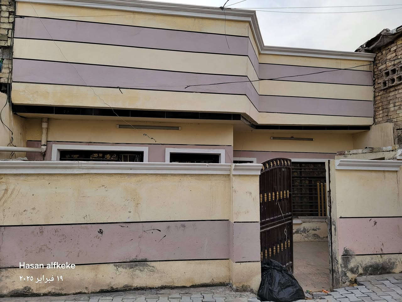 يا الله
بيت  مساحة ١١٠متر يحتوي على غرفتين واستقبال وصالة ومطبخ سيراميك والسطح اشتايكر والارضية كاشي الشعلة الدوانم ورى السجة قرب المضمدة ام علي وقرب شارع ابو دراج البيت بناء بلوك شوية بي رطوبة
طابو زراعي  بسعر ٤٣ مليون قفل.
للإستفسار الاتصال
***********
او واتساب
