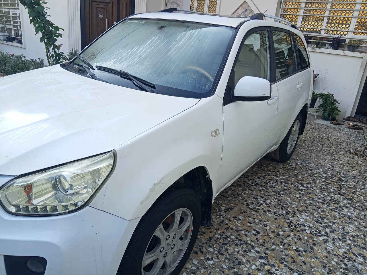 السلام عليكم ورحمة الله
تيكو موديل 13 اوتو  مكينة  وكير وتخم  تاير  مكفولات  

  دعامية مبدلة من غير دعمة للجمالية  نقص غاز تبريد

غير شي مسؤول عنة السيارة بسمي ***********
