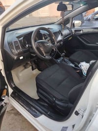 سيراتو خليجي بدون صبغ بدون ضربه فقط رصعه بالبنيد مذكورة بالصور بسم عرب...