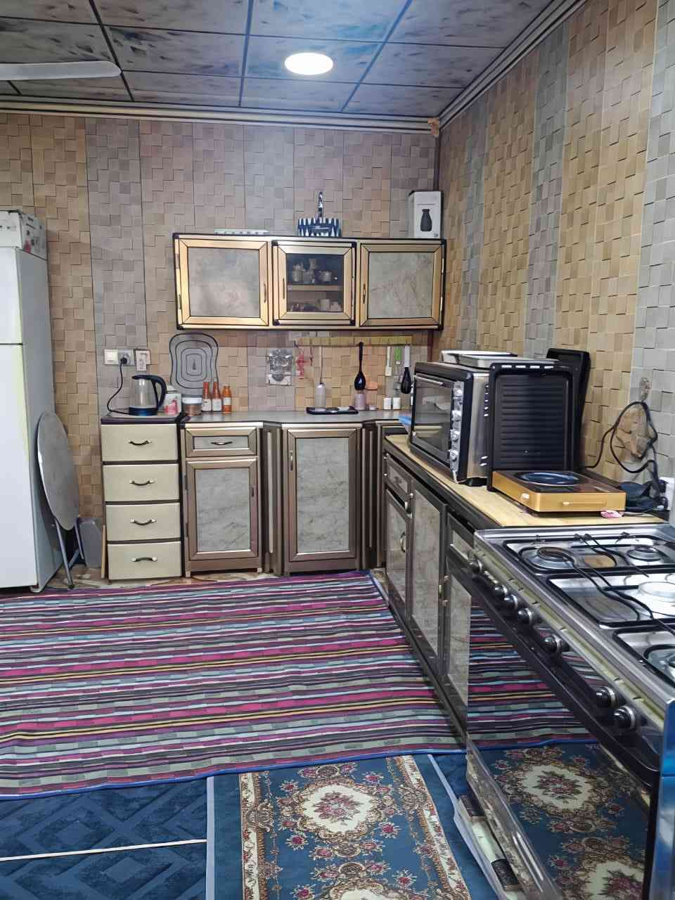 🏠 للبيع – بيت في حي الشهداء
📍 الموقع: خلف مرطبات مشمشة، سادس بيت عن شارع 20 (شارع مدرسة المفاخر)
📐 المساحة: 250 م²
🏠 واجه 12.5 م × نزال 20 م
🏢 مواصفات البيت:
طابقين:
الطابق الأرضي: غرفتين، صالة، استقبال، وصحيات
الطابق الثاني : 3 غرف نوم (واحدة ماستر)، صالة، وصحيات
💰 السعر: 200 مليون دينار (مع مجال بسيط للتفاوض)
🔴ممكن مراوس مع قطعة ارض او مع مشتملين.

‭0786 959 8192‬
