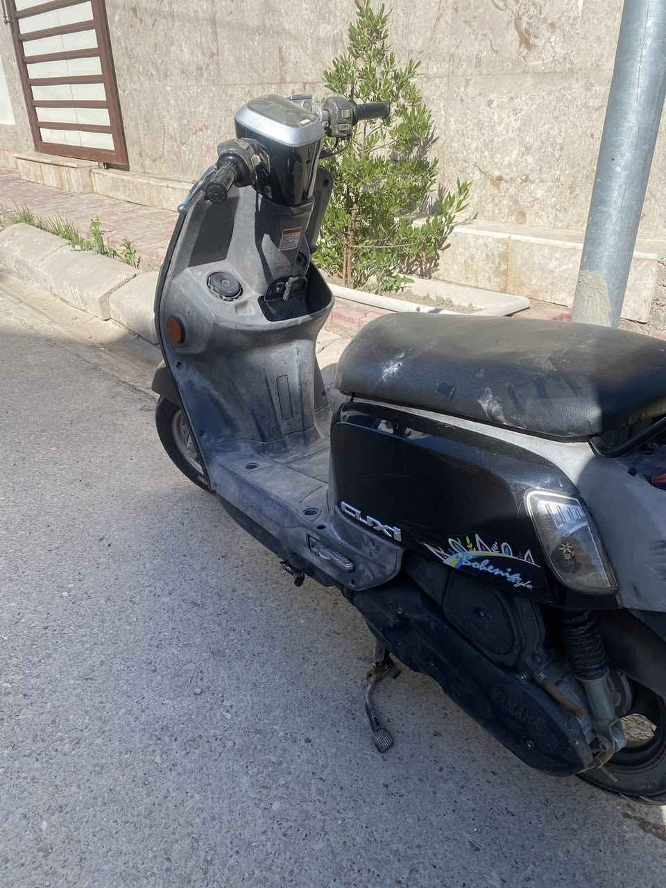 ماكس بوليسي مسطره مكفوله صارله شهرين من نازله من لمعرض كلشي بلاد وكلشي شغال السعر 900وبيه مجال 
***********
