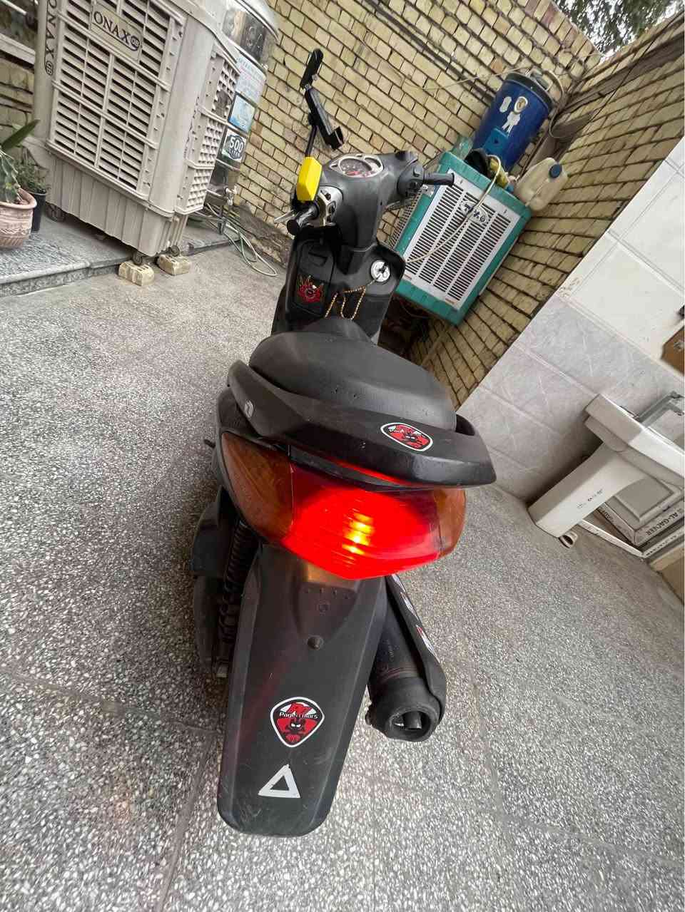 سلام وعليكم دراجة سكنس ياباني  السرعة 110 كفالة عامة أوراق موجودات السعر 700 وبيها مجال بغداد العبيدي *********** بغداد, العراق
