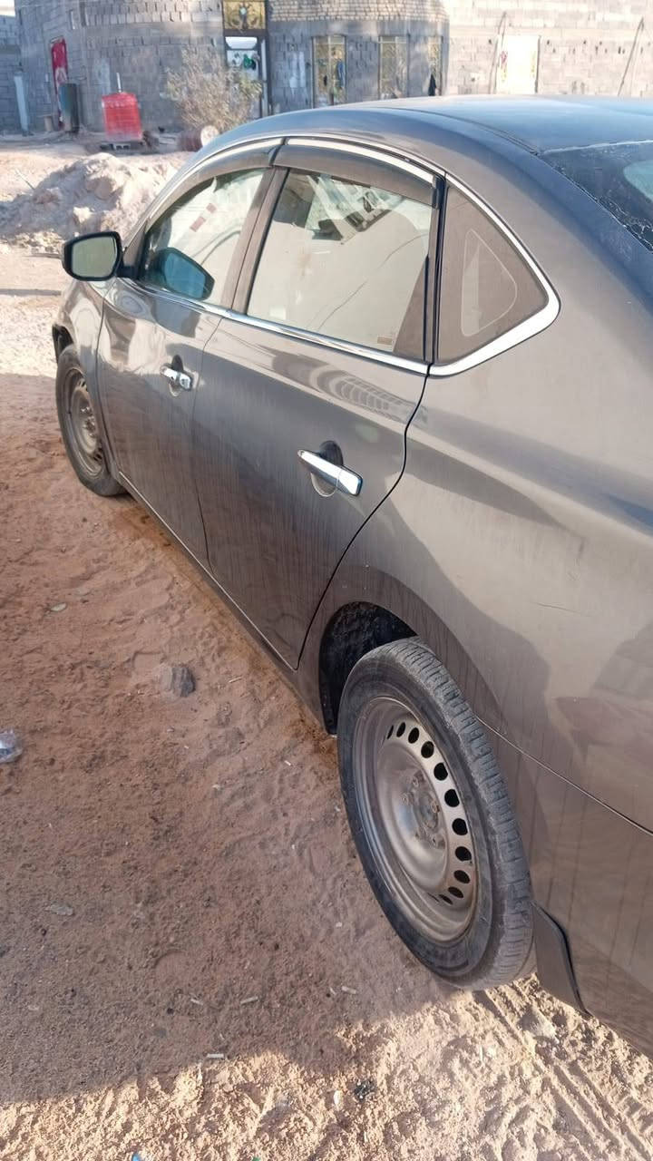 نيسان سنترا وراد امريكي موديل 18 حادثه بصيط وكيرة كايم سنويه صاله 4شهر منتهي سعرة 90 وبيه مجال قليل الشراي رقم بصرة ***********
