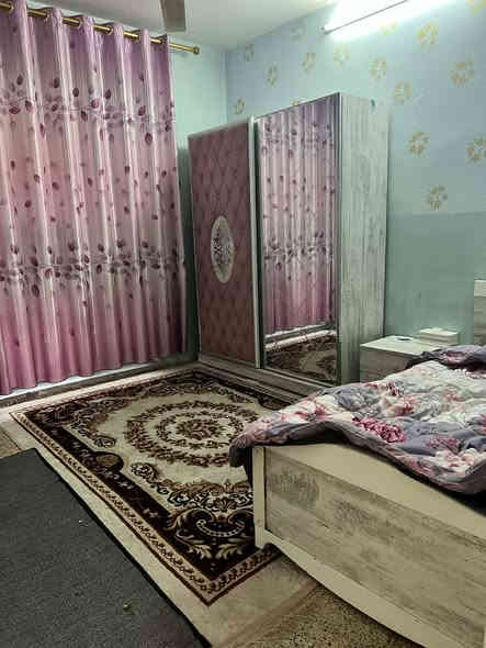 شقه للبيع في شقق الخضراء خلف جامع المهاجرين طابق ثاني تلفزيونيه المساحه 168م تتكون من ثلاث غرف وهول واسع ومطبخ واسع وبلكونات ومخزن  وصحيات
السعر 65 وبيها مجال 
للاستفسار اكثر الاتصال على الرقم
***********
