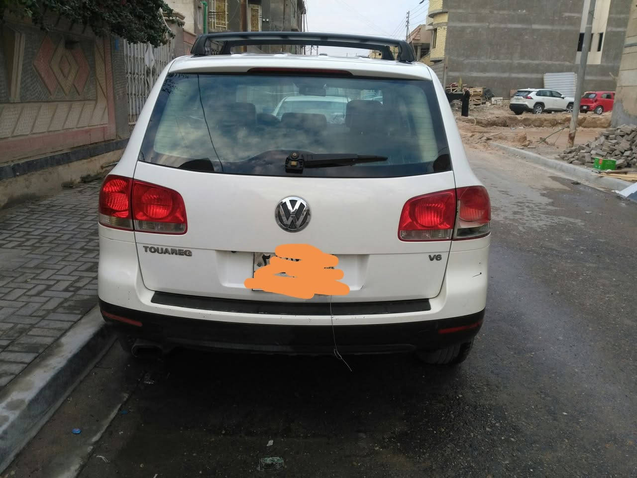 للبيع سيارة نوع فولكس والكن طوارق موديل ٢٠٠٥ مكينة وكير بلاد السيارة بدي نظيف المكينة بيها تبخير السعر ٥٠ $ ***********
