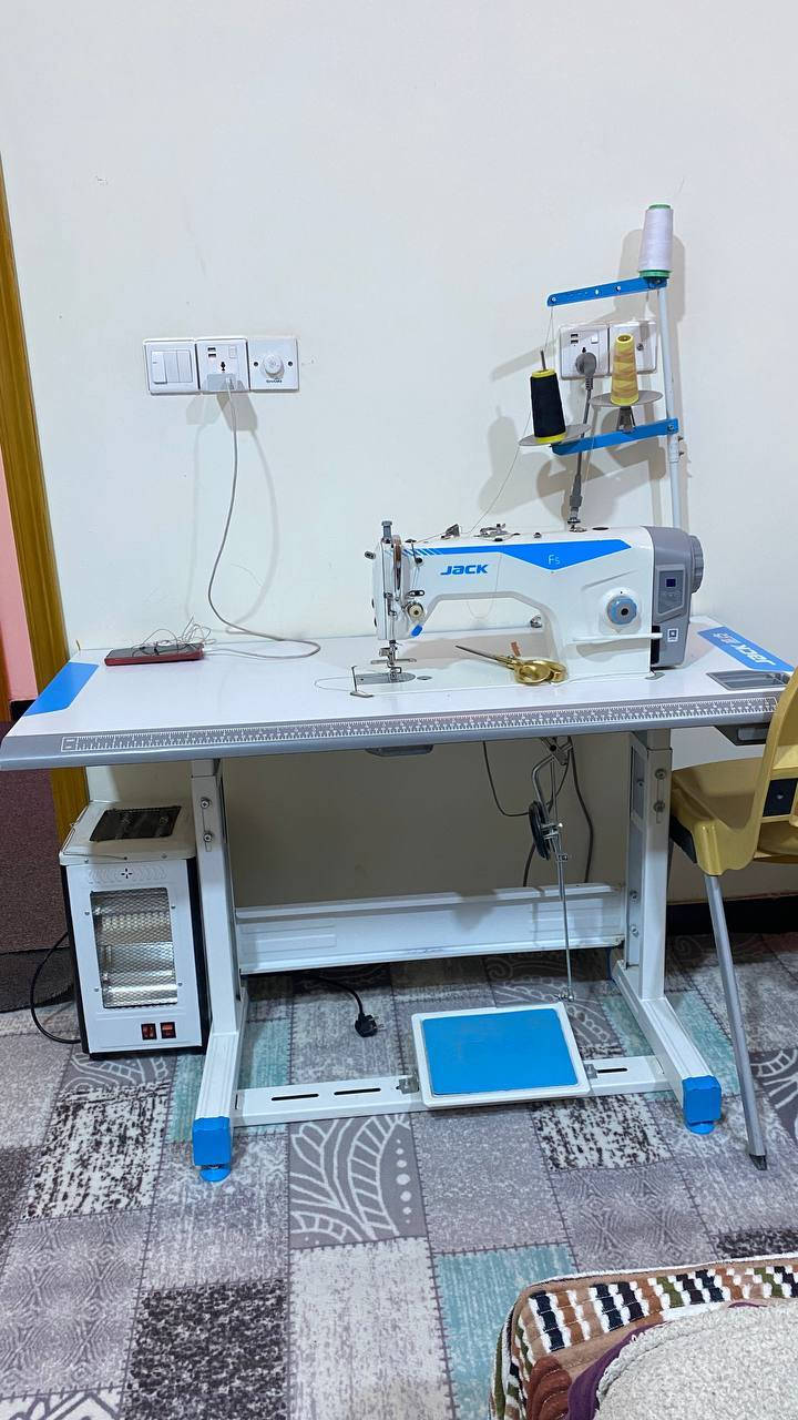 سلام عليكم مكينه JACK للبيع استخدام قليل المكان النجف الاشرف للاستفسار ***********
