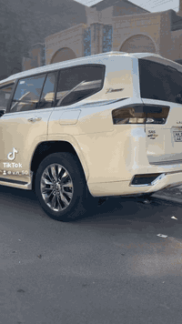 لاند كروز 2022صدفي شركة SAS ساز ماشيه 44الف مكفولة من اي شي كفالة عامة...