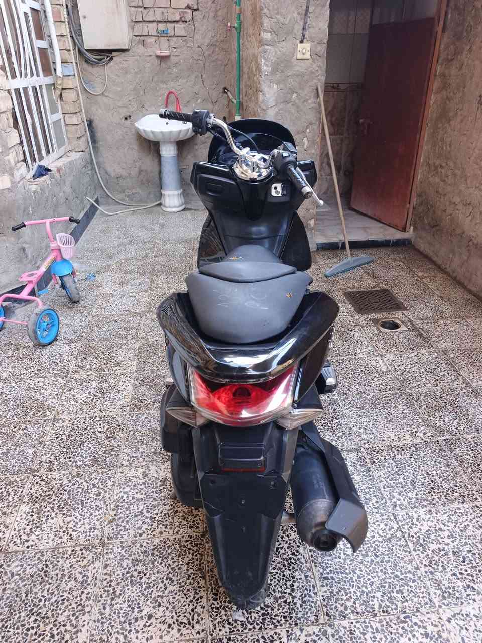 جيل اول ياباني
دراجة خير من اللة
المكان أم الكبر
السعر... مليون وتلثمية وخمسين وبيهة مجال
الرقم***********

