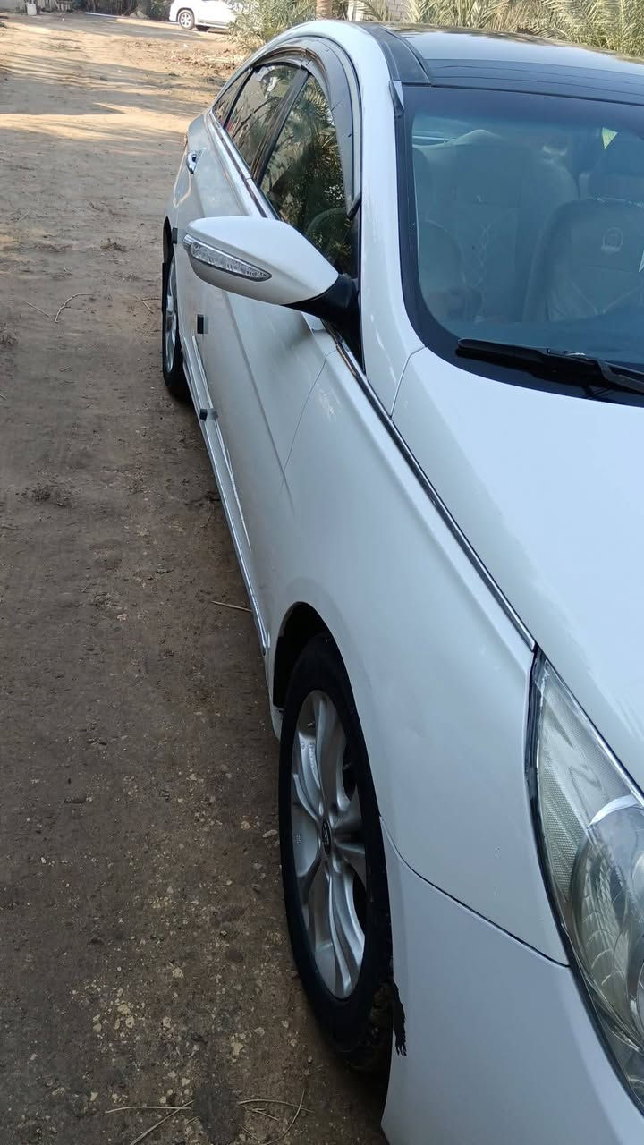 مكينه ٢٤٠٠ سنويه وهزه جديده باسمي ومكفوله السياره فقط بارد تبريد قطعتين
السعر ١٢٣ وبي مجال للاستفسار ***********
مكاني ديوانيه
