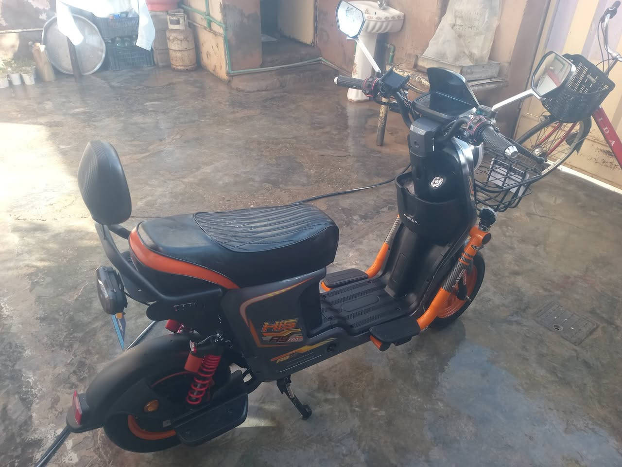 دراجة شحن موديل ٢٠٢٦ بصمه +شاحنه الاصليه ٥ بطاريات كبار عل فحص گدامك سعره ٤٥٠ مكاني المفرك مدخل شارع الحسينيه *********** /***********
