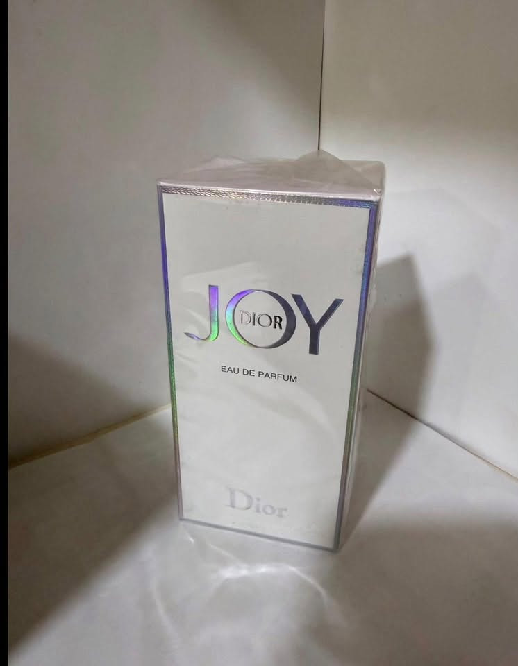 السلام عليكم، جمعة مباركة! هذه عطور جديدة تم العثور عليها داخل منتجات أوروبية. للحجز، أرسل رسالة عبر ماسنجر أو اتصل على ***********
