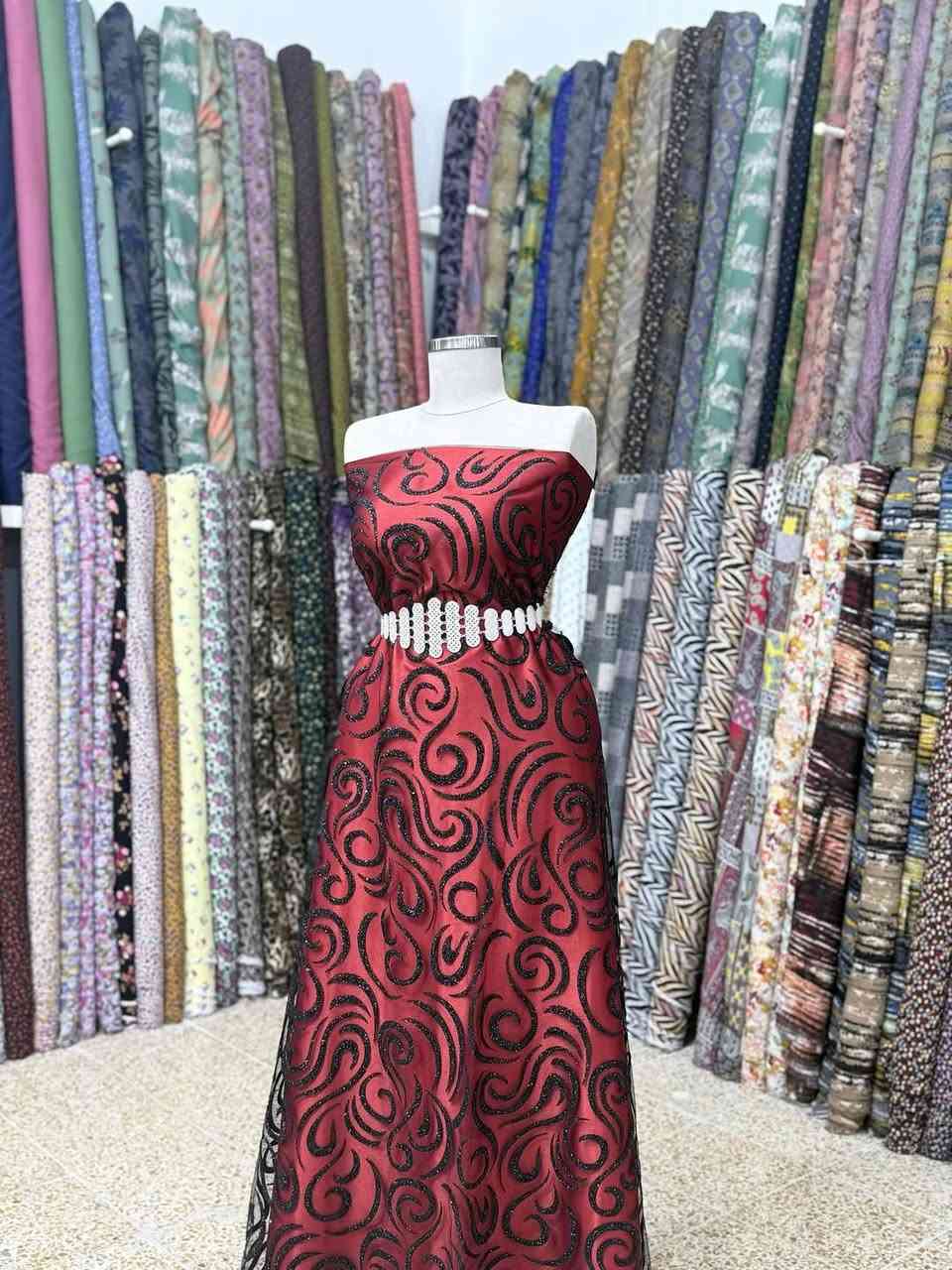 يتوفر لدينا تول وبدلات عرايس 
يوجد توصيل جميع محافظات العراق 
تواصل واتساب ***********
