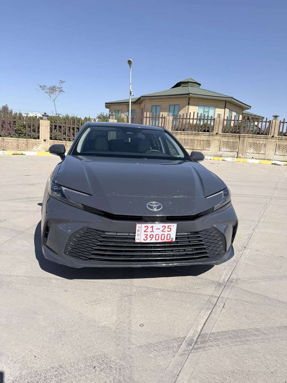السلام عليكم
للبيع : تويوتا كامري XLE2025 هايبرد 
اللون :- نفطي على سمني
‎الموديل :- 2025
سعة المحرك :- 2500  Hybrid
المسافه المقطوعه : 2 الف  زيرو 
عدد المقاعد :- 5 مقاعد 
شاشه كبيره نفكيشن
بصمة تشغيل  
- مقاعد جلد ابيض
مقاعد كهرباء طرفين
- شاشة لمس
-كامرة خلفية 
- بلوتوث 
- اي بي اس                                                            
- تحكم ستيرن كامل
- مانع تصادم 
-  اضوية LEDخلفي امامي
-رادار امامي جانبي وخلفي 
- مثبت سرعة 
- نظام EV mode +نظام Sport mode
- نظام توفير الوقود ECO
- نظام النقطة العمياء
- نظام تحديد المسار
- مانع انزلاق
- شاحن هاتف لاسلكي
- هاند بريك بصمه 
(حادثها pdrتعديل بونيد  فقط بدون قطره صبغ بدون تكحيل +تعديل بالجاملخ + تعديل راس الشاصي بدون معجون بدون كص شرط الترقيم )
السعر 220$
مكان السياره كركوك
***********
