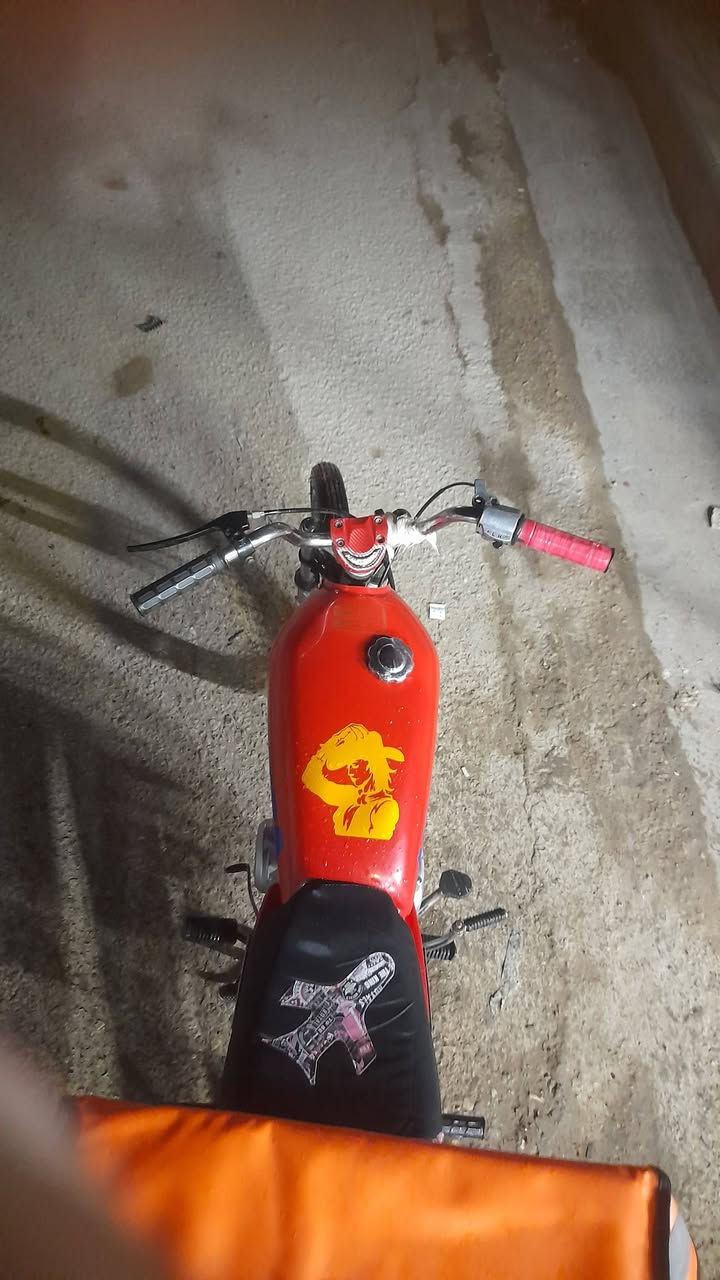 سلام عليكم دراجة البيع مديل 23مكينة نامة شلامجة كلك 350


**إذا كنت صاحب هذا الإعلان وتريد حذفه لأي سبب، رجاءا أرسل رسالة إلى الدعم الفني**