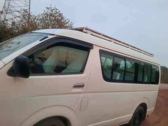 سلام عليكم هايسه تيوته موديل 2010 سنويه 26 رقم بغداد نكليزي بسمي تحويل ثاني يوم  السياره مكفوله كفاله عامه منضومه غاز السياره مال جناي كير اكسن محرك مكفولات كفاله عامه  باب السلايت كهربائي  تخم تاير جديد قير متواجد على فيس  الستفسار تصال  ***********
