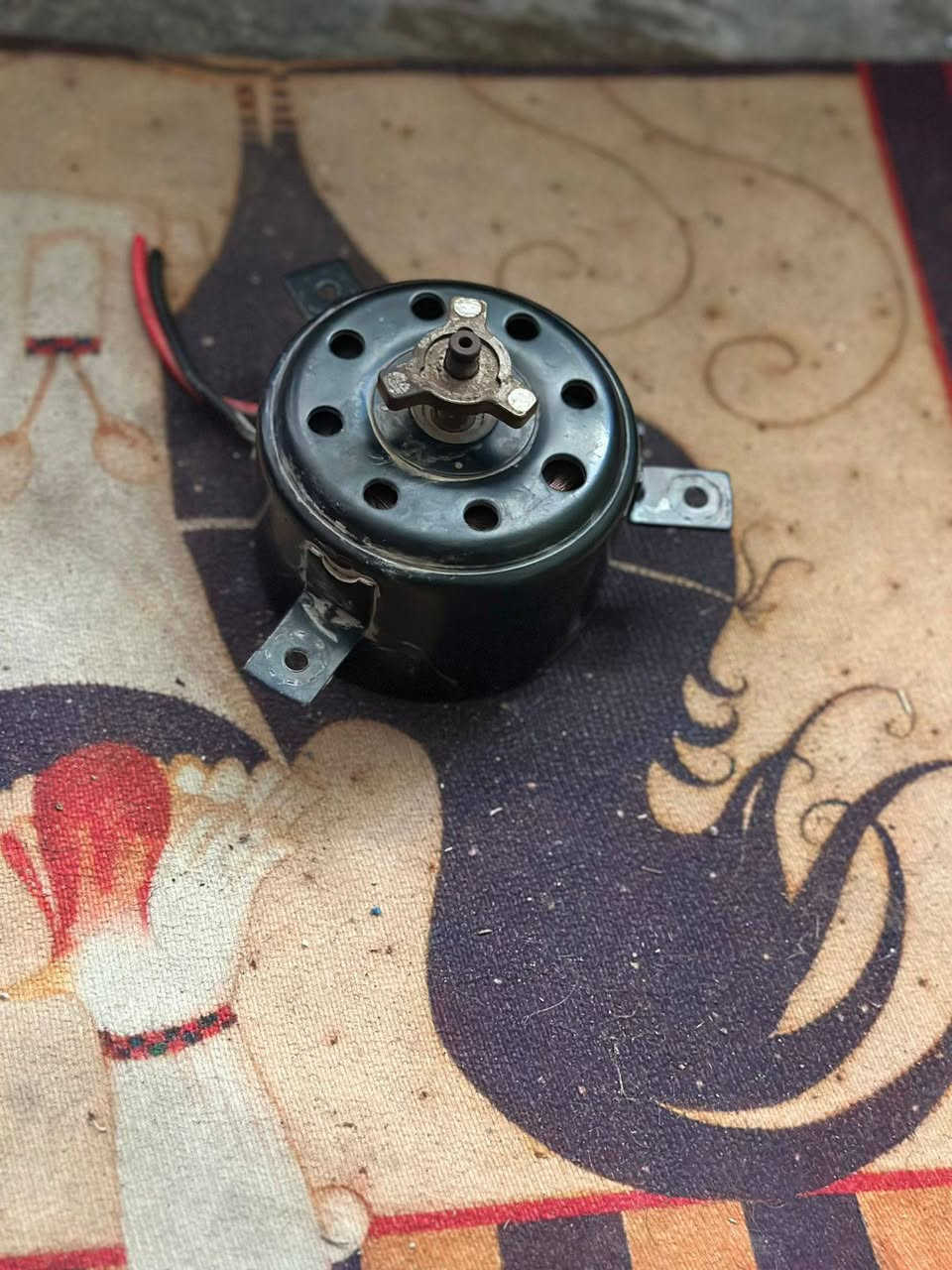 غراض سياره للبيع
دعاميه اصليه مو تجاريه كسر من الصفحه بيها سعر ١٥٠ وبيها مجال 
ماطور مروحه ٥٠ وبي مجال 
مروحه ٧٥ وبيها مجال 
بغداد شارع حيفا يم وزاره الثقافه للاستفسار ع هذا الرقم ***********
