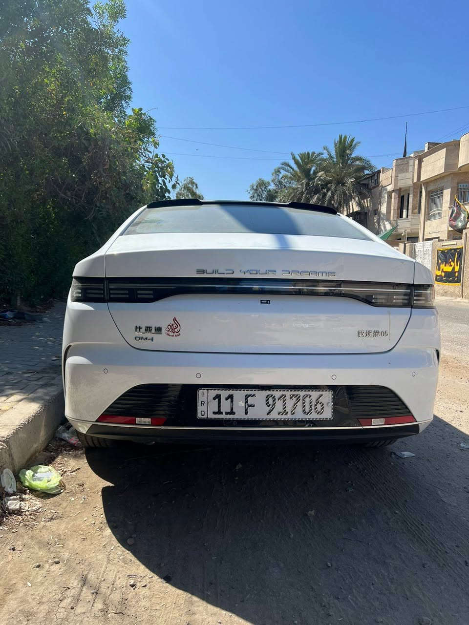 سلام عليكم بي واي دي  دسترول مديل ٢٠٢٥ ماشيه ١٦ الف بيه جاملغ وبنيد مبدلات طخة خفيفة بدون لغود وشواصي شرط السونار سيارة جديدة ونضيفة بسمي تحويل ثاني يوم السعر  ١٧ مليون وبيه مجال للطيبين *********** مكاني بغداد
