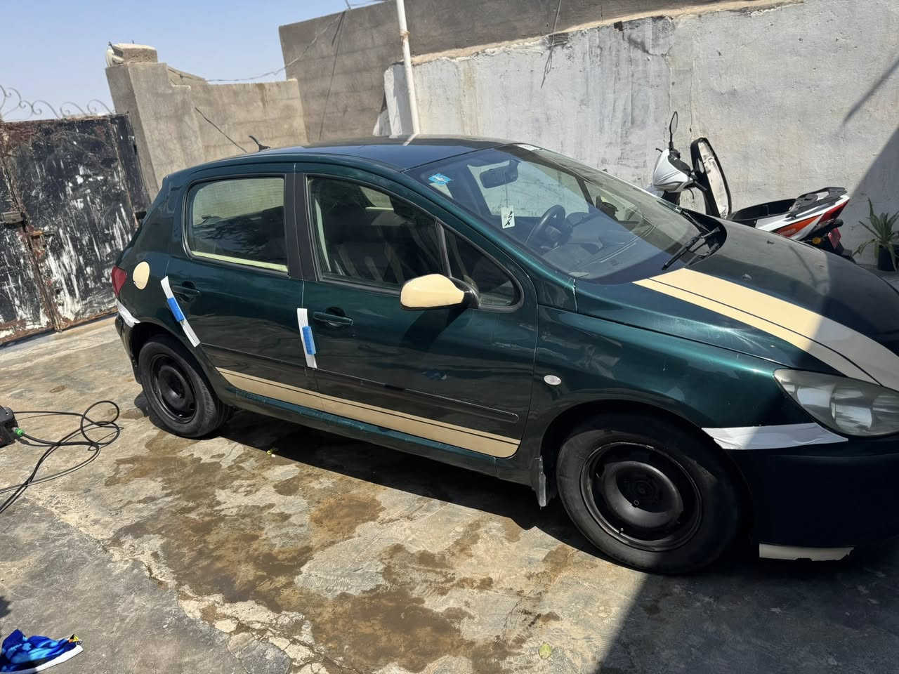 السلام عليكم
بيجو فرنسي 307. 2005

رقم بغداد  سياره جاهزه من كلشي 
سياره ناعمه ومرتبه وعلى ايدي 

السعر 52  وبيها مجال 

مكاني الرمادي التاميم  

0 783 843 0257
