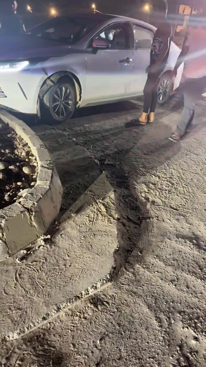 السلا عليكم عندي بي وايدي ديستروي موديل ٢٠٢٥ تعرضت الحادث بيع مستعجل مكاني ديالى ناحيه جديده الشط السعر ب١٦٥٠٠ وبيها مجال الرقم *********** ملاحضه تسحب السياره بكرين

