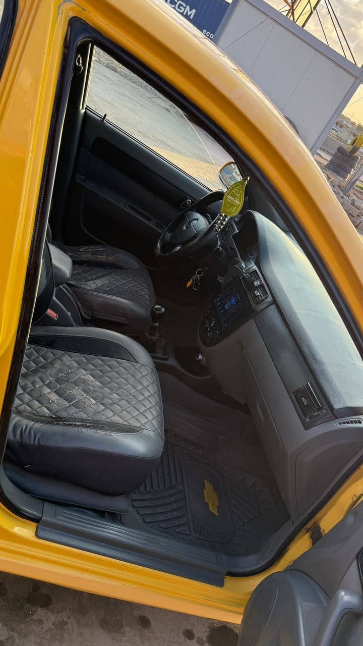 السلام عليكم اوبترا للبيع موديل 2010 رقم ذي قار سنويه باسمي تحويل ثاني يوم هيئه وغرامه صفر تخم تاير جديد مكانها موصل حي العربي سياره كفاله مثل ماموضح بالصور لابارد ولاصبغ بلادي  محرك صرف بسيط سعر 59 الشراي يتصل ***********
