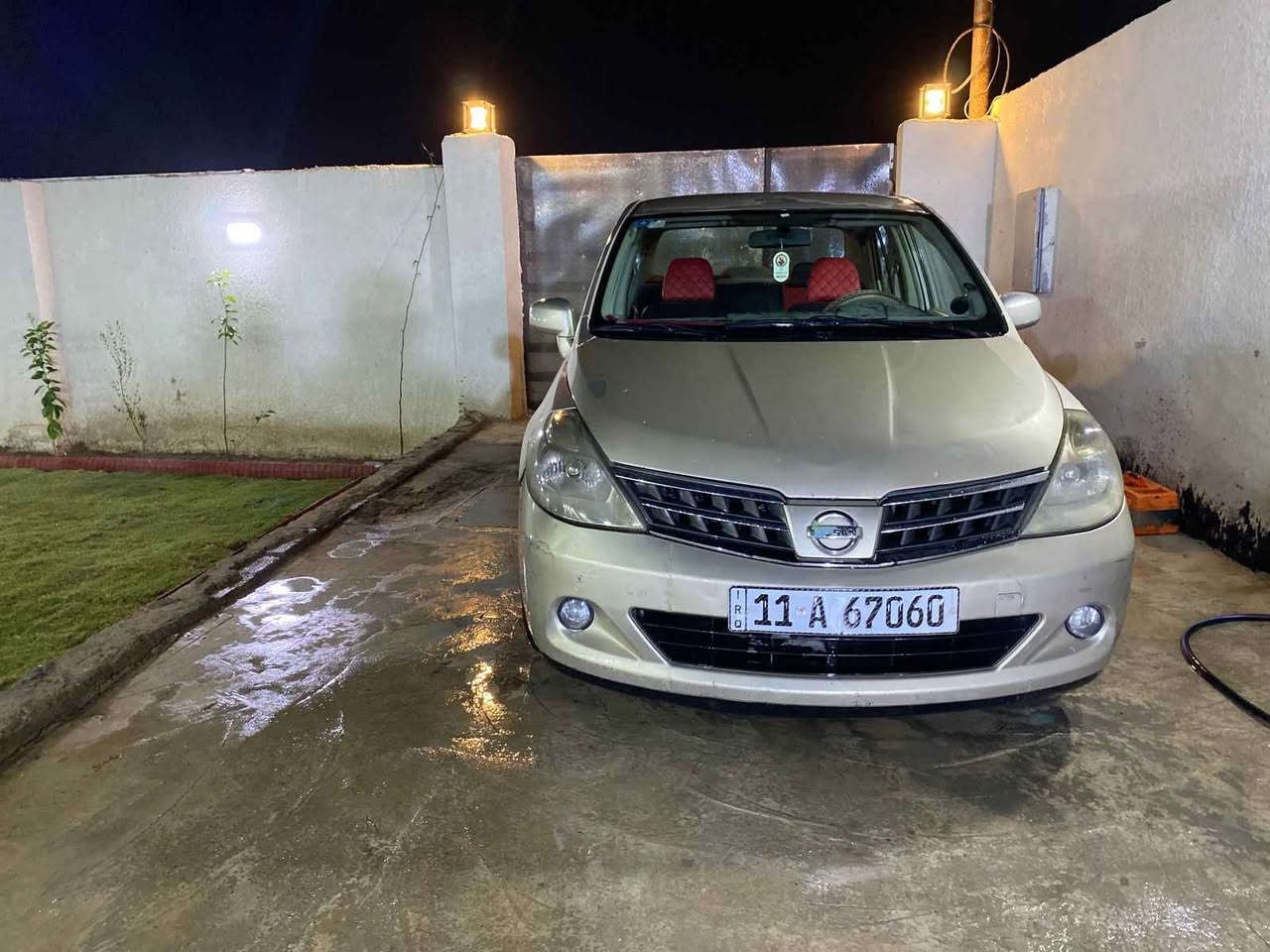 السلام عليكم
نيسان تيدا ٢٠٠٩ 
مكانات صبغ ابيع حزام
مكينه بيها كازكيت
رقم بغداد انكليزي باسمي 
كفاله من ضربه بيها طخات بسيطه 
كير حداديه تخم تاير بحاله جيده  
السعر ٧٢ وبيها مجال /العنوان واسط الكوت مركز المدينه
الرقم *********** Singapore
