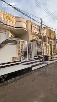 بسم الله الرحمن الرحيم توجد لدينا مشتملان للبيع كل مشتمل 100 متر تحتوي...