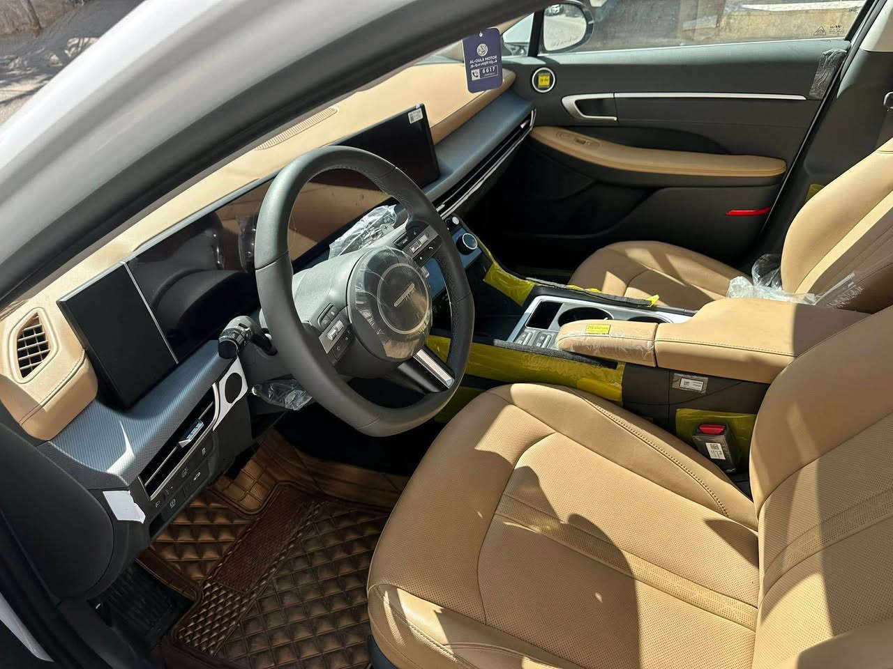 هونداي سوناتا 2025 خليجي زيرو زرو  فول مواصفات اعلى فئة  ضمان 3  سنوات او 60 الف شركة الاولى موترز وكل فروعة بالعراق  رقم بغداد حره بأسمي 
مكان النجف الاشرف الاستفسار *********** وبيه وتساب الرجاء فقط اتصال وبيكم خير وتدللون النجف, العراق
