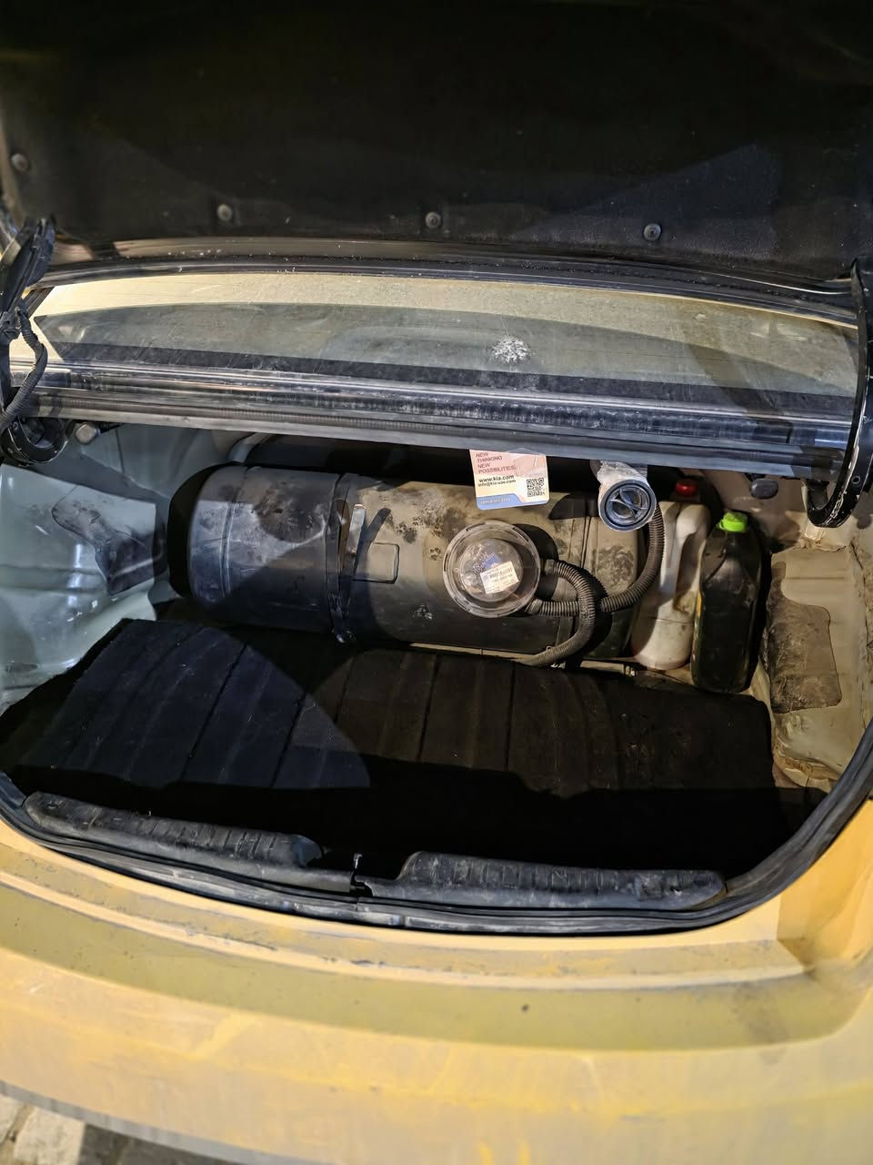 سلام عليكم سياره فورتي موديل 12 للبيع السياره تجفيت جديد مثل ما موضح بل فيدو صدر امامي خلفي كله جديد مشط جديد سياره خير من الله نقصه بس غاز تبريد مكان السياره مدينه الصدر السعر 90 بيه مجال رقم *********** ما تواجد ع الفيس
