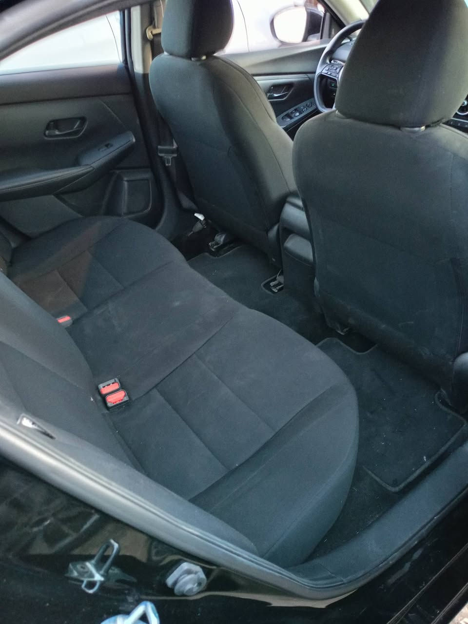 نيسان سنترة موديل 2024 وارد امريكي حادث بنيد وجاملغ ماشيه 25 الف السعر 120وبيهه مجال العنوان ميسان حي الشهداء رقم الهاتف ***********
