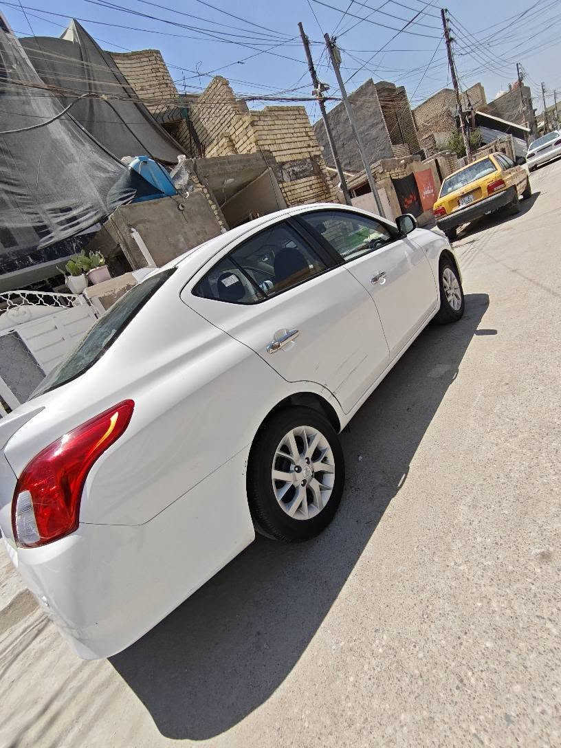 نيسان سني 23 شهر 12 هندي بليتة زركة سياره موصفات متجي بلهندي اربع جام كهرباء قطعتين تبريد ماشيه 53 على وضع الشركة كير مكينة تبريد يخبل السياره بيها ريحة الشركة  غراضها سبير جك تفاصل كله موجود اربيل وكاله او تحويل باسمك ثاني يوم   من الق تاج البنوك جاكوج بارد مابيها بس بيها طخة موضحة بصور بالباب تجي تفحص تشوف بعينك سونار تروح بخدمتك السعر 128 بيهامجال مكاني بغداد الامين ثانية رقم *********** راسلني خاص ادزلك الفديو شرح بغداد, العراق
