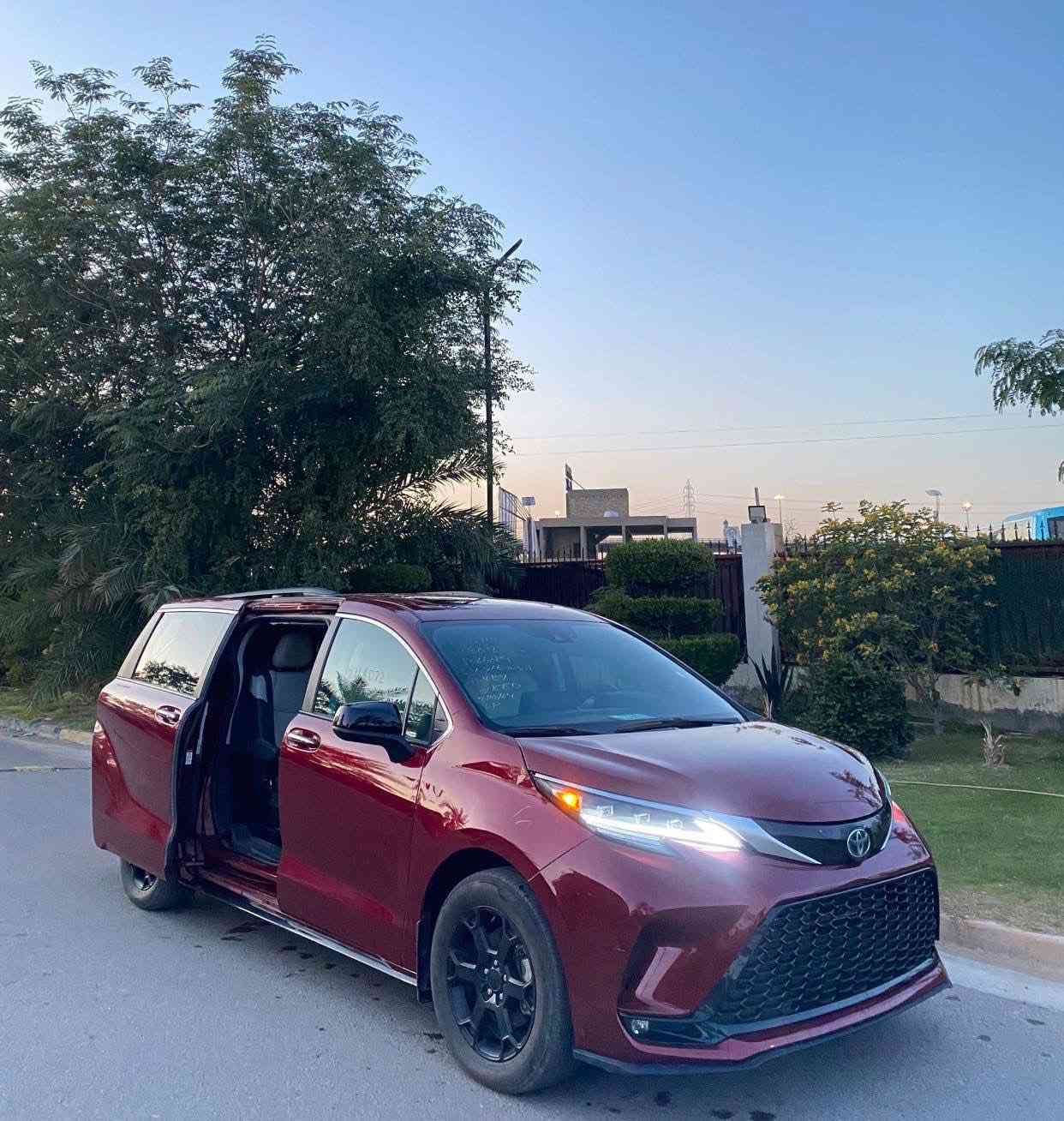 تويوتا سينا هايبرد 2024 xse
صور الحادث مرفقه 

مواصفات xse معروفه 

سياره بحاله الوكاله بدون نقص 

ماشيه 18 الف كيلو

كشنات Vip داخل لونين  

السعر 285 وبيها مجال للشراي 

للاستفسار 

***********

بغداد حي جامعه شركه الناجح🙏🏻
