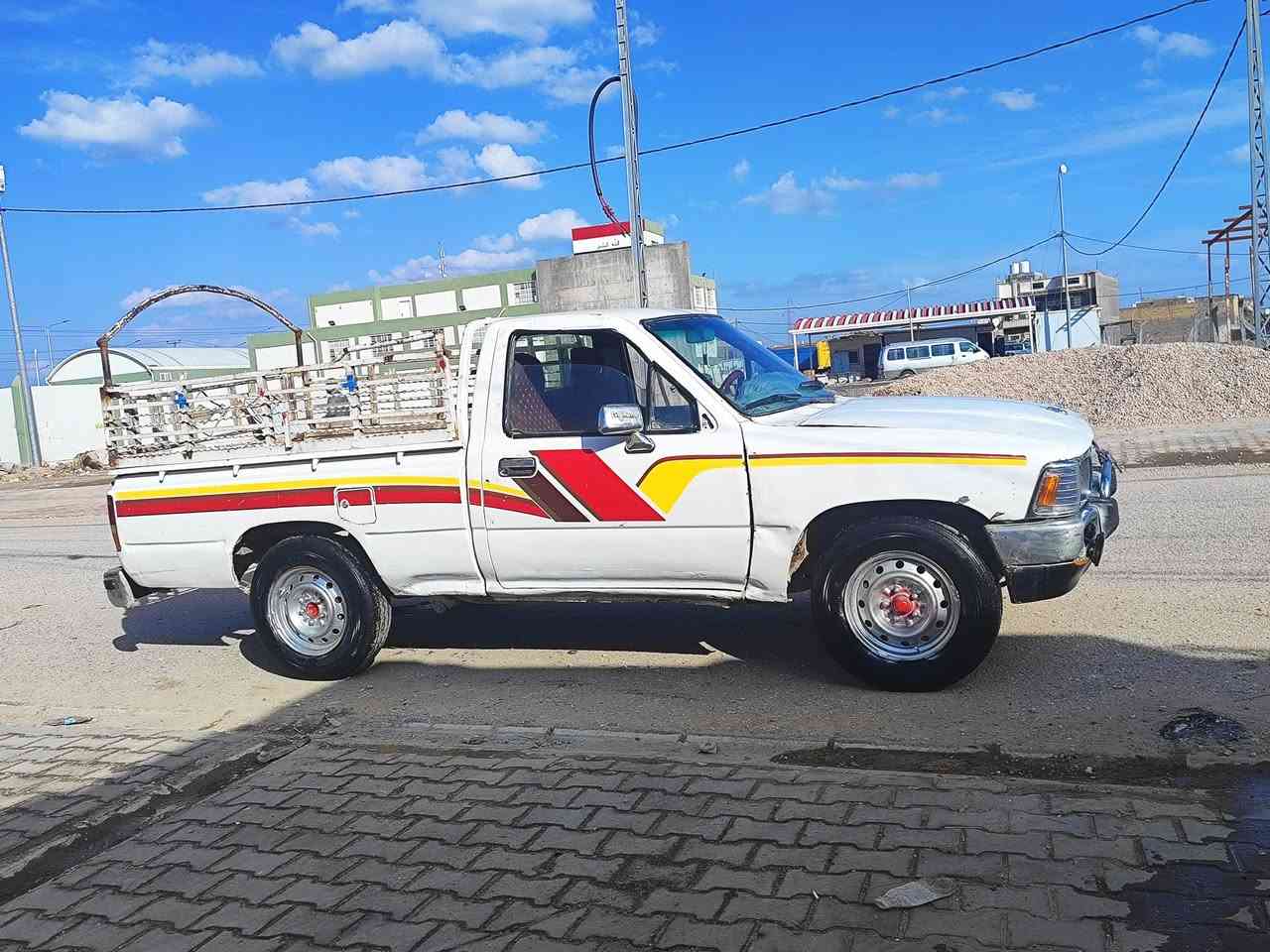 تيوتا ياباني 91 للبيع مصلحه جديد ومصبوغه صبغ جماليه رقم نجف الماني سنويه ساقطه السعر 40 وبيها مجال***********
