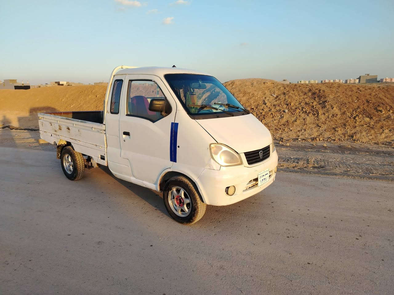 السلام عليكم  هيفى
للبيع خير من الله  موديل 2007 كامله منفيس موجود اصلي
الشاصي معمر والباقي
جداًم العين كهربا شغاله اسياره مالشغل
***********
***********
