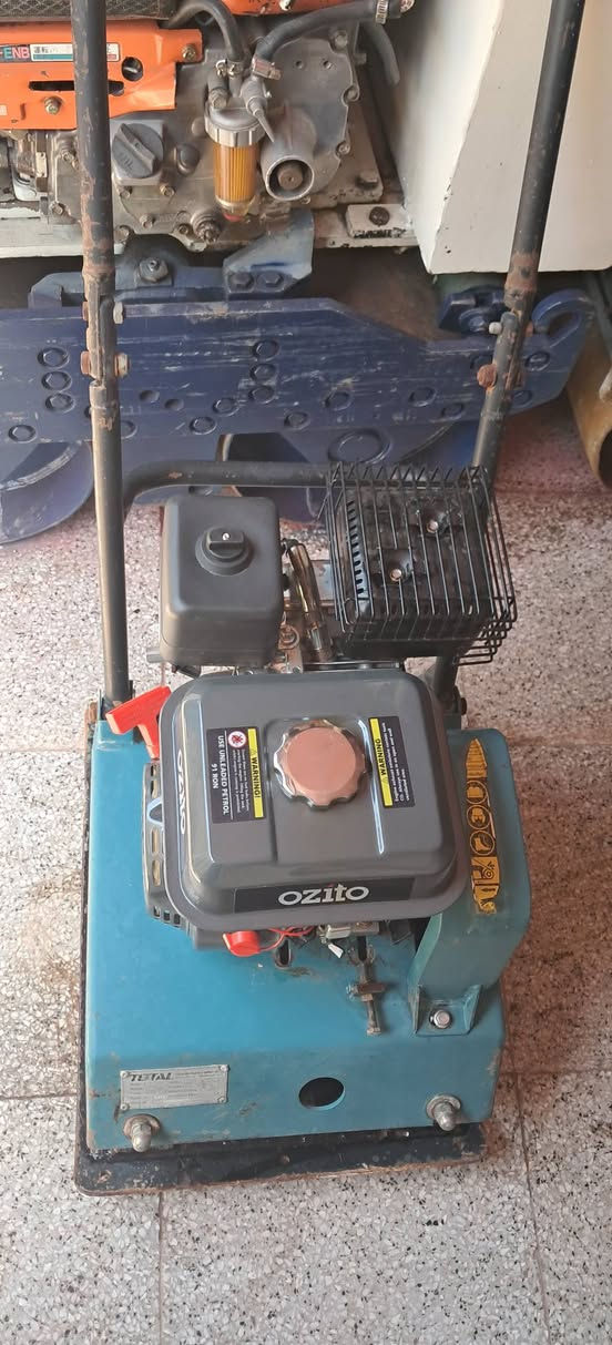 كمبكترات عدد 2
شركة توتال 
وحده محركها روبن ياباني 
والثانيه محركها باله اوزتو 
حلواات حيل مابيهن اي نقص كاملات من كلشي

يوجد توصيل لكل محافظات العراق 
@الجميع


**إذا كنت صاحب هذا الإعلان وتريد حذفه لأي سبب، رجاءا أرسل رسالة إلى الدعم الفني**