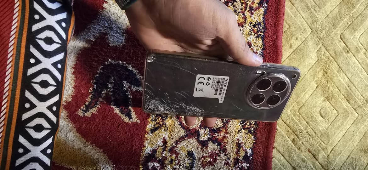 للبيع او مراوس اب ايفون
الجهاز بي كسر بل كامره والضهر ما مئثر عل كامره وتبديلهن اب 25 الف
TECNO CAMON 30 5G  الموديل CL7، 
الشاشة: 6.78 إنش AMOLED
🔄 معدل التحديث: 120Hz
🎯 الدقة: FHD+ (1080×2436)
⚙️ المعالج: MediaTek Dimensity 7020 (يدعم 5G)
💾 الذاكرة: 12GB RAM + 512GB Storage
📸 الكاميرا الخلفية: 50 ميغابكسل مع مثبت بصري OIS
🤳 الكاميرا الأمامية: 50 ميغابكسل
🔋 البطارية: 5000mAh
⚡ الشحن السريع: 70 واط
🔊 سماعات ستيريو مع Dolby Atmos
📡 يدعم 5G و NFC وبصمة داخل الشاشة ونظام Android 14 مع HiOS.


**إذا كنت صاحب هذا الإعلان وتريد حذفه لأي سبب، رجاءا أرسل رسالة إلى الدعم الفني**