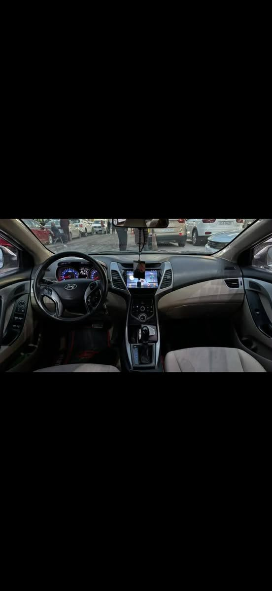 السلام عليكم
النترا ٢٠١٦ خليجي
محرك ١٨٠٠
رقم بغداد بسمي
كير محرك مكفول
تبريد قطعتين فتحه سلايت 
مواصفات الخليجي
حداديه خير من الله
مصبوغه حزام اثر طخات
 السعر ١٠٥ وبيها مجال
مكان بغداد العامريه 
رقم الهاتف ***********
