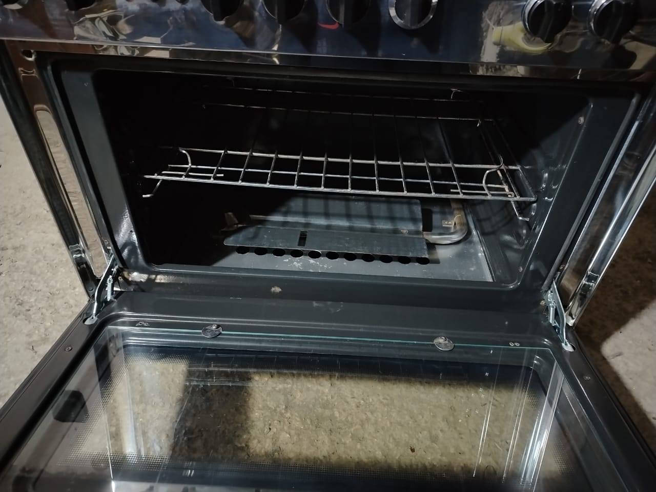 سلام عليكم طباخ فريش باب اول للبيع ضمان 6اشهر سعر 275وبي مجال المكان القاسم قرب الجامعه الخضراء للاستفسار اتصل ***********
