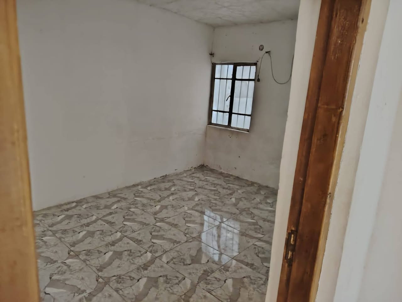 بيت للايجار بالاسكان خلف مؤسسة العين مساحه ١٣٧ طابق واحد  للاستفسار الاتصال بالرقم*********** اني مكلف بالنشر فقط
