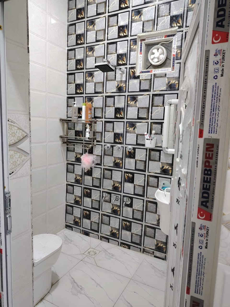 بيت للبيع ١٠٠متر ٥في ٢٠ بل رئاسه العبيدي شارع عشرين قرب معمل الغاز زراعي السعر ١٣٥ تليفون ***********
