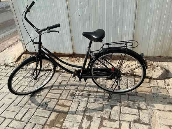 سلام عليكم
بايسكل بناتي للبيع 
حجم 26
مديل 2022
اصلي 
مكفول من جاملق الى الجاملق الخلفي 
مكفول من اي عطل 
بايسكل اصلي ولله مو تجاري 
الشراي يتصل او يطبلي خاص 
رقم ***********
السعر 130 
بي مجال بصيط للشراي 
المكان بغداد الكماليه شارع الصفر قرب مدرسه النابغه 
الي مايندل منطقه الكماليه يتصل على رقم
