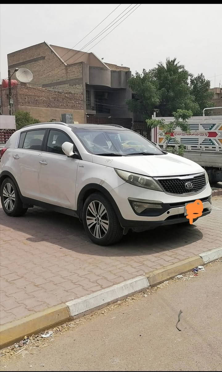 موديل ٢٠١٤ فول مواصفات محرك ٢٤٠٠ دوش بصمه خطين وقود بانزين وغاز وخير من الله فور ويل بانوراما وباقي الموصفات وبيه بارد باب وقليل جملغ محرك مجفت السعر ١٥٥ وبيه مجال ***********
