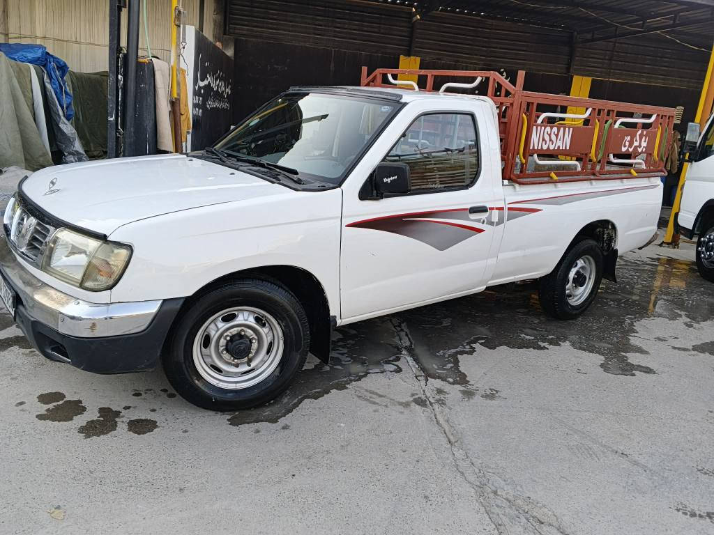 نیسان تاکیی پینچ قولا ب مۆ دیل 2002 گیڕ مه کینه  به شه رت سه نه وی نویه هه تا  2031  چو ا ر تا یه ی لۆ کی له ژیره زۆ ر تو ند و به نده ته برید به شه رت پا وه ر نیه  حیزا م سبو غه شا نسی و بڕا وه به شه رت به شه رتی حا سیبه یه ناوی نه بیت  نرخ 62گه ڵا  ژ.م ***********کۆ یه *********** كويسينجاك, أربيل
