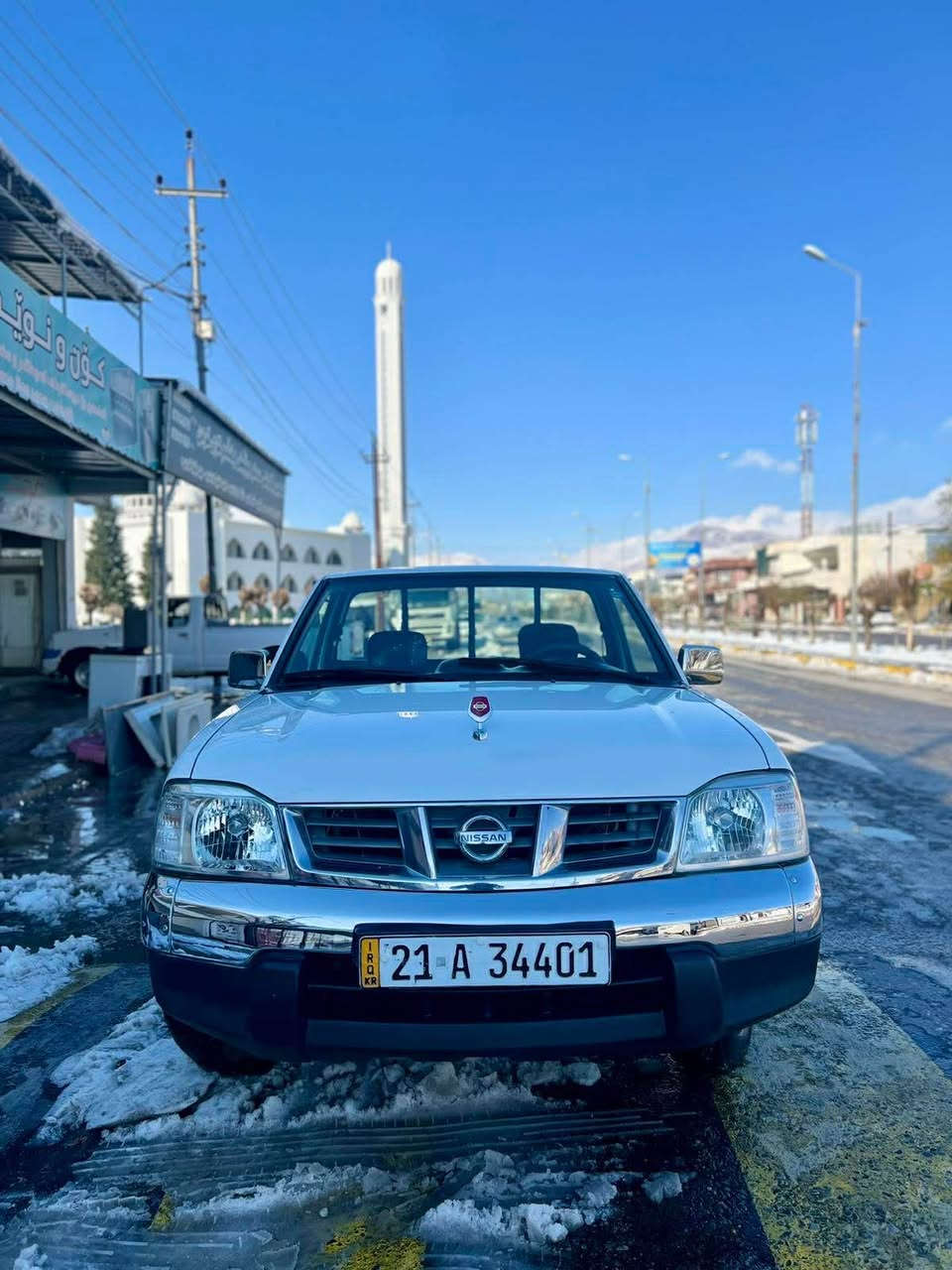 بابەت نیسان تاک قەمەرە مۆدێل 2008
سەیارەکە بێ بۆیاخە هەموو گیانی بەشرتە  سەنەوی نوێیە 
گێڕوو مەکینەی بێ کێشەیە  سەیارەکە یەک دینار مەسروفی نیە    نرخەکەی 118 گەڵاوو مەجال 
ژم. *********** رانية, السليمانية
