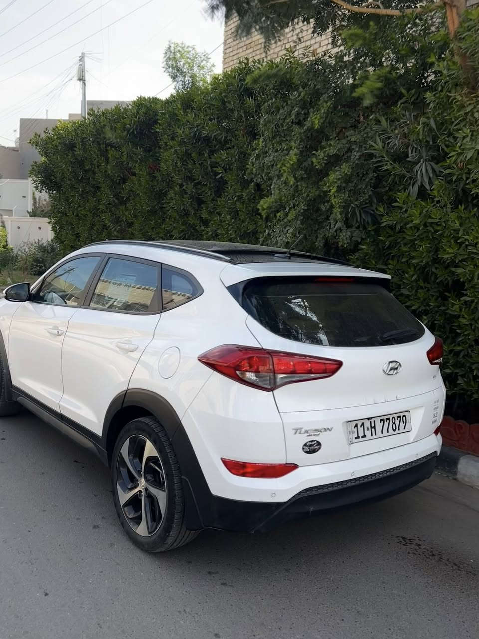 هيونداي توسان 2018 خليجي بحالة الوكالة
المواصفات 
بانوراما
كشنات جلد
تحكم بالكشن السائق كهرباء
تبريد قطعتين 
نظام سبورت ايكو نورمال 
محرك 2000 Doch المرغوب 
شاشة
شاشة اعطال 
لدات امامي نهاري
المري شفط تحكم بل إشارات وي الكنترول 
ماشية 71 الف كيلو
السيارة جديده ومعتنين بيها بانزين فقط محسن وأدامه شامله استخدام بيت 
كفاله عامة السيارة من صبغ وكلشي 
رقمها بغداد سنويه جديده بأسمي 
موقع السيارة بغداد 
سعرها 193 وبي مجال
***********
