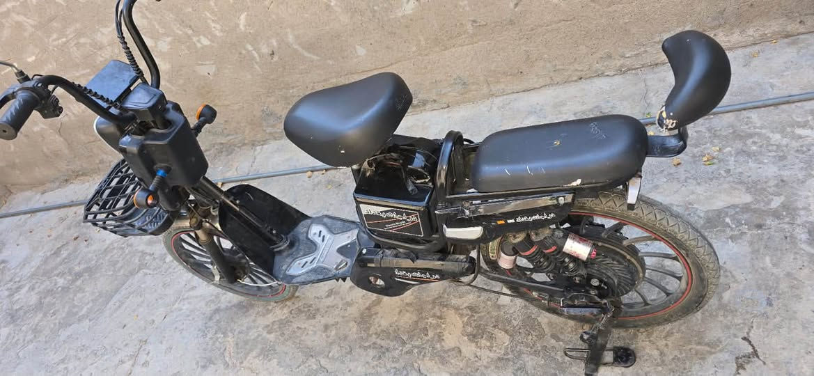 دراجه شحن   للبيع (بطاريه جديده ) بسعر ٣٠٠
***********
