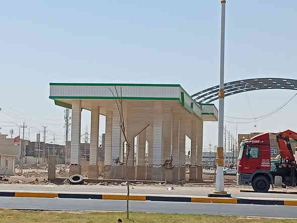 للبيع  فيلا مهجوره ابو محار ملك صرف عند مدخل الصناعيه المدخل مقابل محطه بترول حي الحكم طريق السماوه   الناصريه المساحه 839متر مربع علئ شارعين ملك صرف تصلح تجاري وسكني للبيع  سعر المتر 3 مليون  دينار للمتر المربع مجاوره مباشره لموكب الحر الرياحي قابل للتفاوض 
ت *********** me السماوه
00971-509782777. الامارات whatsapp
 gmccali@live.com
